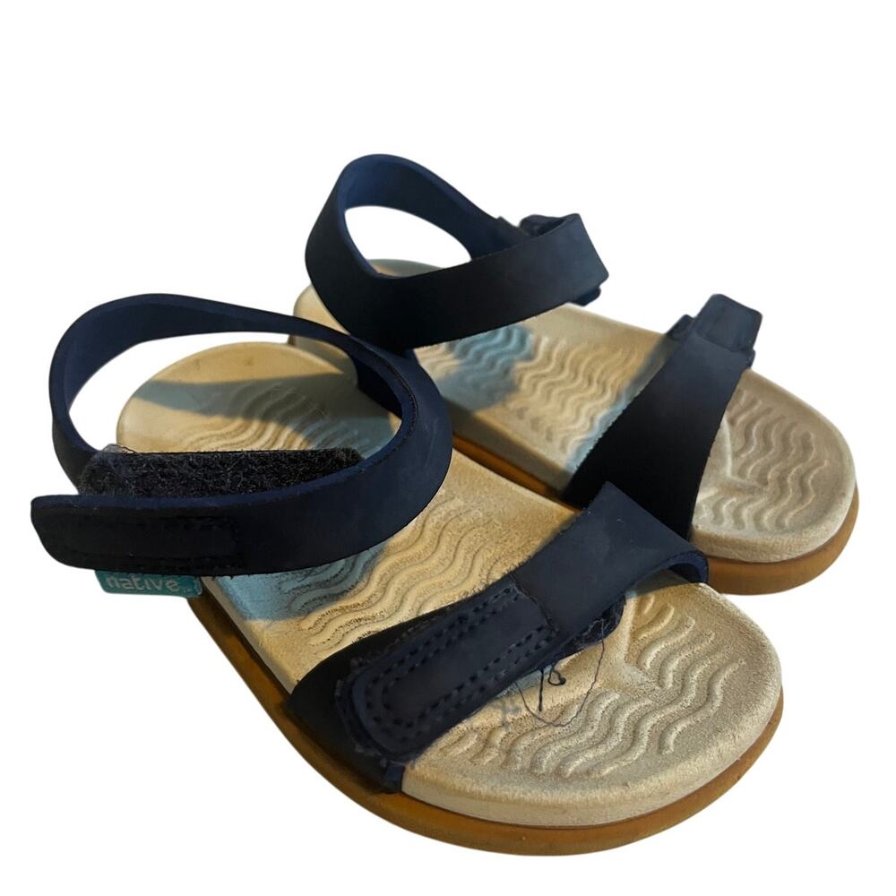 Native charlie sandal blue size 7